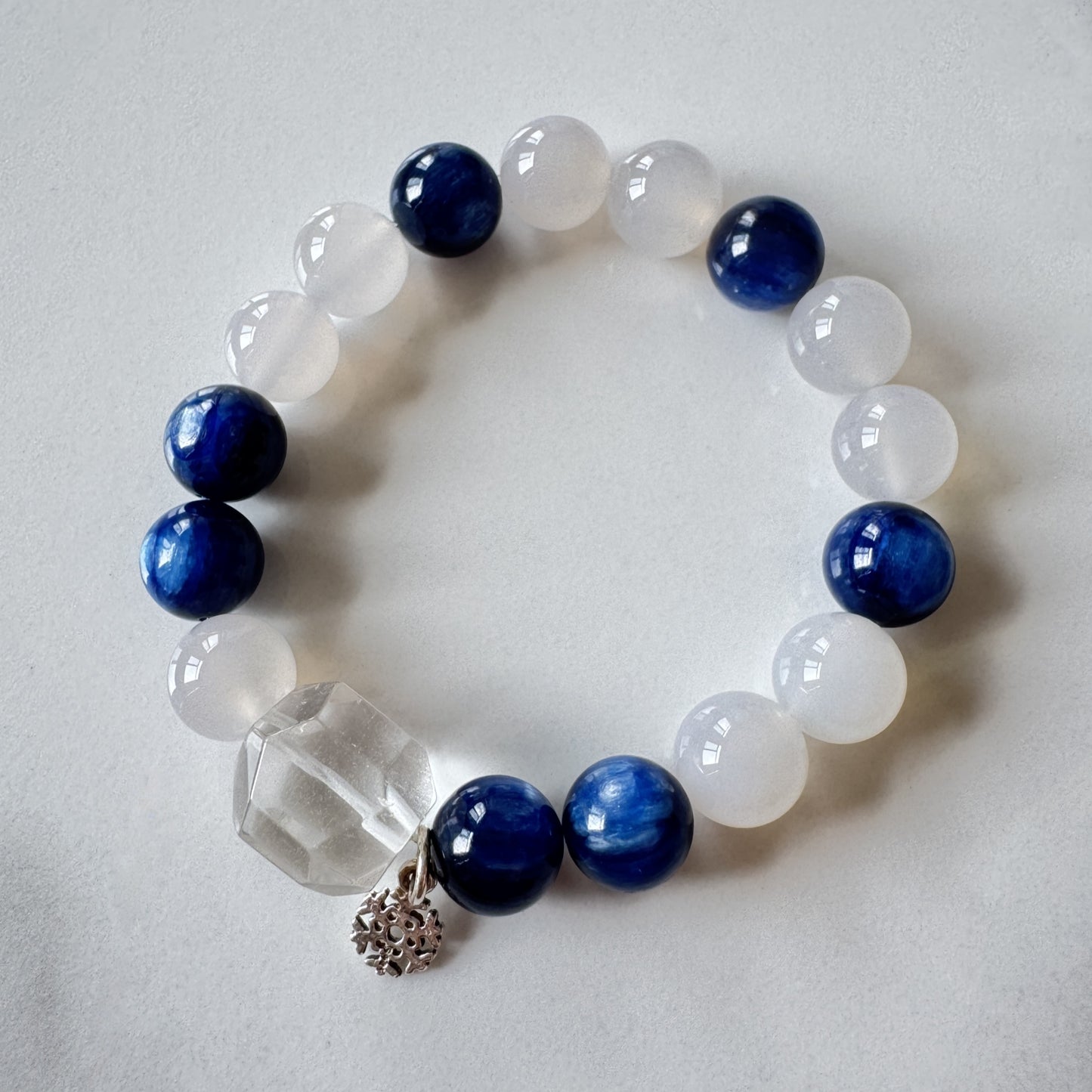 Light Snow Solar Term Bracelet - White Agate Kyanite Clear Quartz | TCM Winter Wellness · Energy Conservation · Seasonal Jewelry